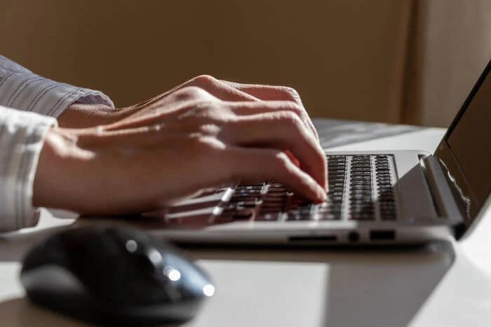 วิเคราะห์ลักษณะเล็บฉีกขาดกับสารอาหารที่ขาดหาย