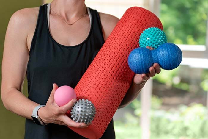 วิธีเลือกซื้อลูกบอลนวด? พร้อม 8 เทคนิคจากเทรนเนอร์ที่จะช่วยบรรเทาอาการปวดเมื่อยทั่วร่างกาย