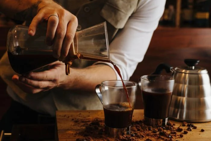 อันตรายจากการดื่มกาแฟคู่กับยาลดน้ำมูกและยาแก้ไอ